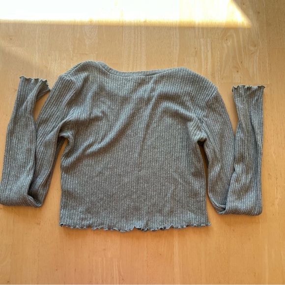 GARAGE Lettuce edge cropped long sleeve top - Picture 4 of 7
